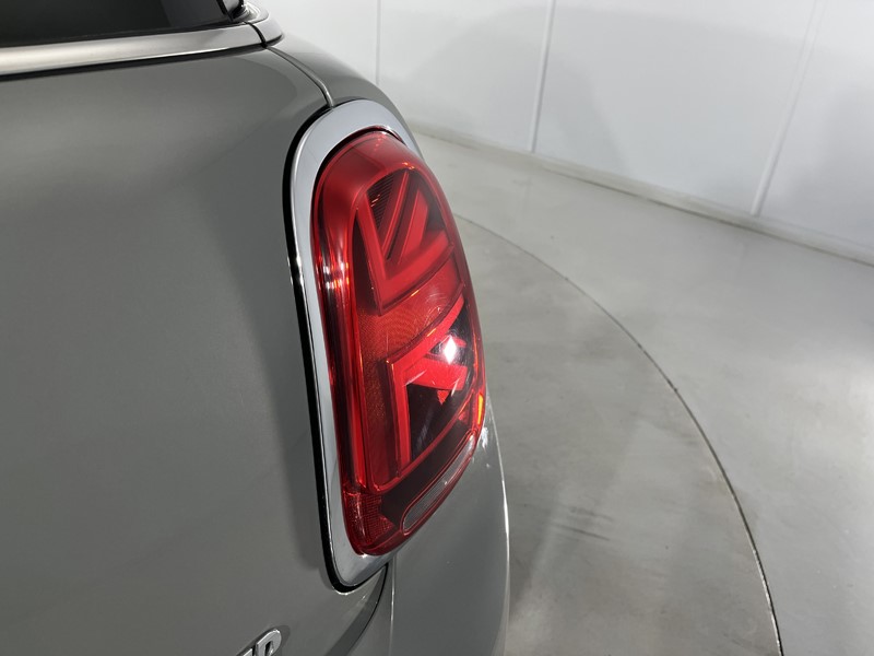 2019 (69) MINI HATCHBACK 1.5 Cooper Classic II 3dr Auto 5217199