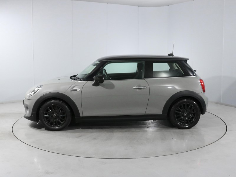 2019 (69) MINI HATCHBACK 1.5 Cooper Classic II 3dr Auto 5371044