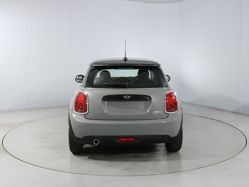 2019 (69) MINI HATCHBACK 1.5 Cooper Classic II 3dr Auto 5371022
