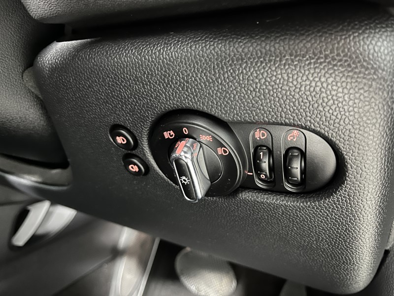 2019 (69) MINI HATCHBACK 1.5 Cooper Classic II 3dr Auto 5217183