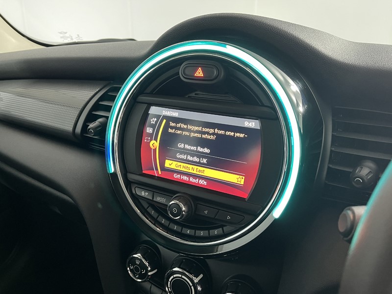 2019 (69) MINI HATCHBACK 1.5 Cooper Classic II 3dr Auto 5371032