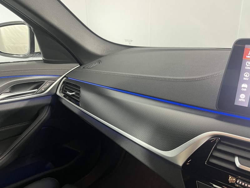 2022 (72) BMW 5 SERIES 520d MHT M Sport 4dr Step Auto 5222743