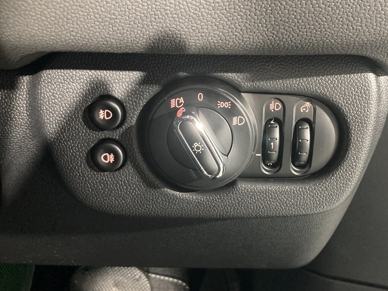 2024 (24) MINI CLUBMAN 1.5 Cooper Exclusive Premium 6dr Auto 5237789