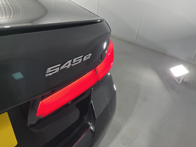 2021 (71) BMW 5 SERIES 545e xDrive M Sport 4dr Auto 5216456