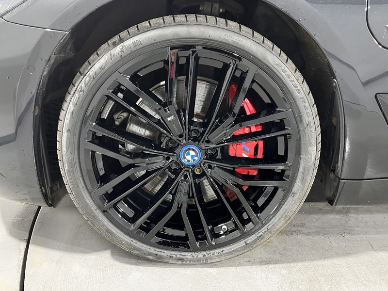 2021 (71) BMW 5 SERIES 545e xDrive M Sport 4dr Auto 5216424