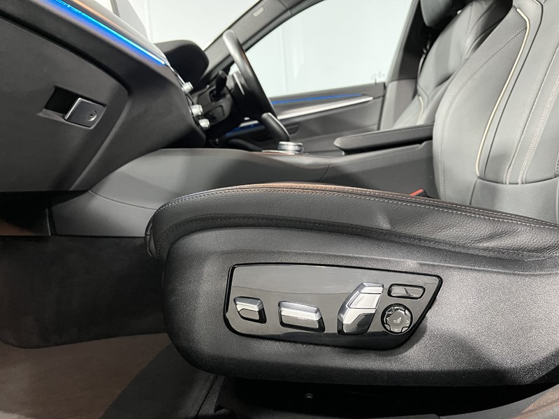 2021 (71) BMW 5 SERIES 545e xDrive M Sport 4dr Auto 5216446