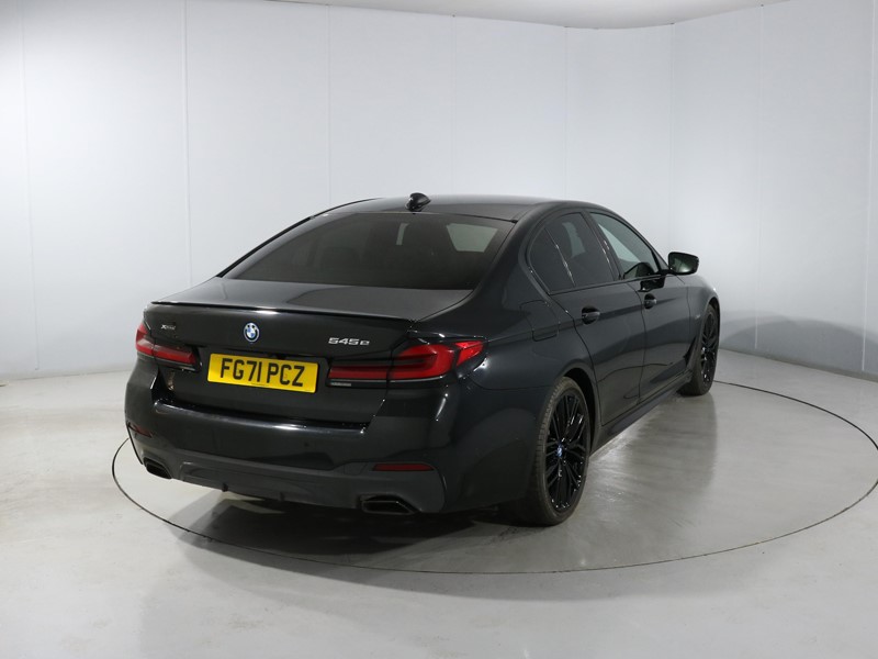 2021 (71) BMW 5 SERIES 545e xDrive M Sport 4dr Auto 5216460