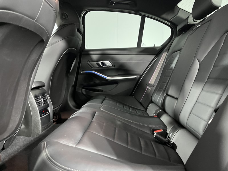 2022 (22) BMW 3 SERIES 320i M Sport 4dr Step Auto 5250320