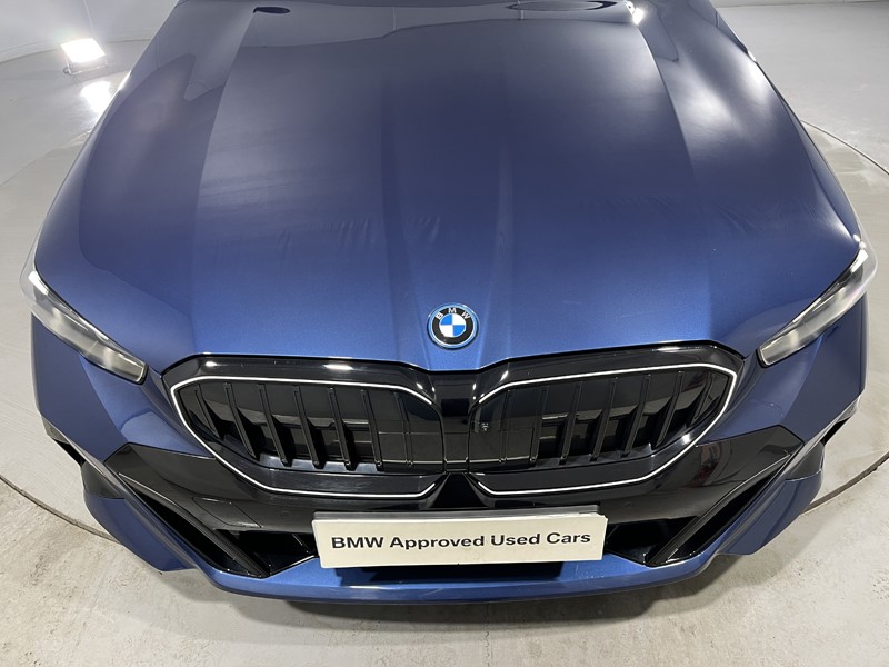2024 (24) BMW 5 SERIES 530e M Sport Pro 4dr Auto 5233016