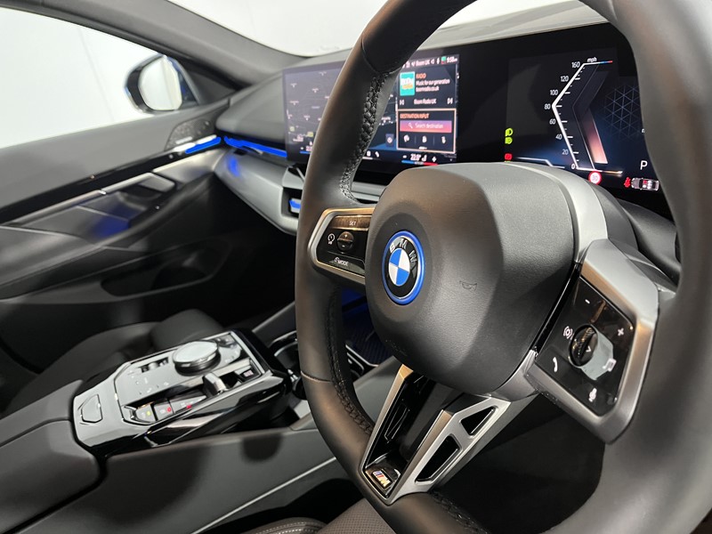 2024 (24) BMW 5 SERIES 530e M Sport Pro 4dr Auto 5232998