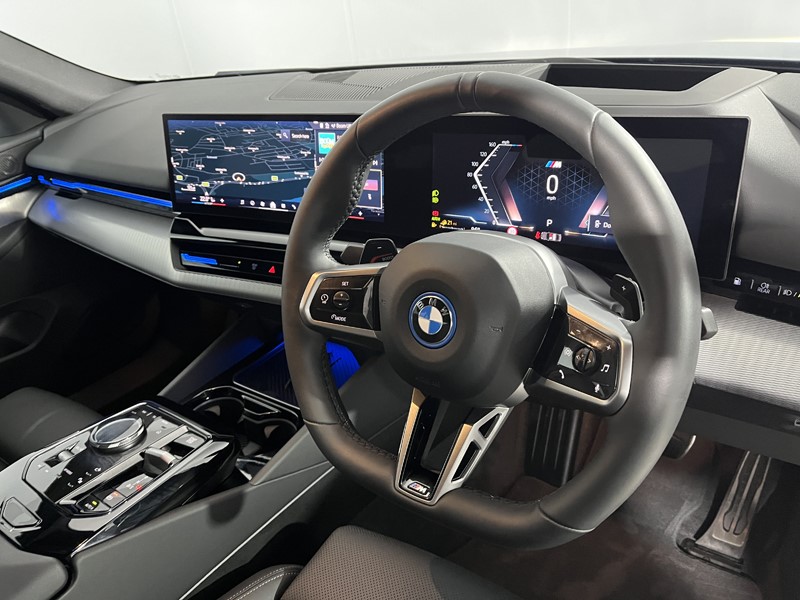 2024 (24) BMW 5 SERIES 530e M Sport Pro 4dr Auto 5232981