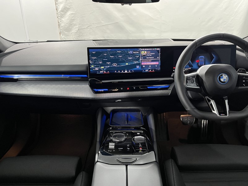 2024 (24) BMW 5 SERIES 530e M Sport Pro 4dr Auto 5232979