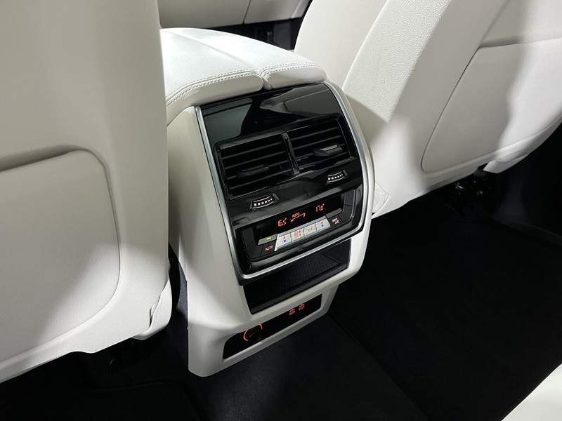 2024 (24) BMW X7 xDrive40d MHT M Sport 5dr Step Auto 5263162