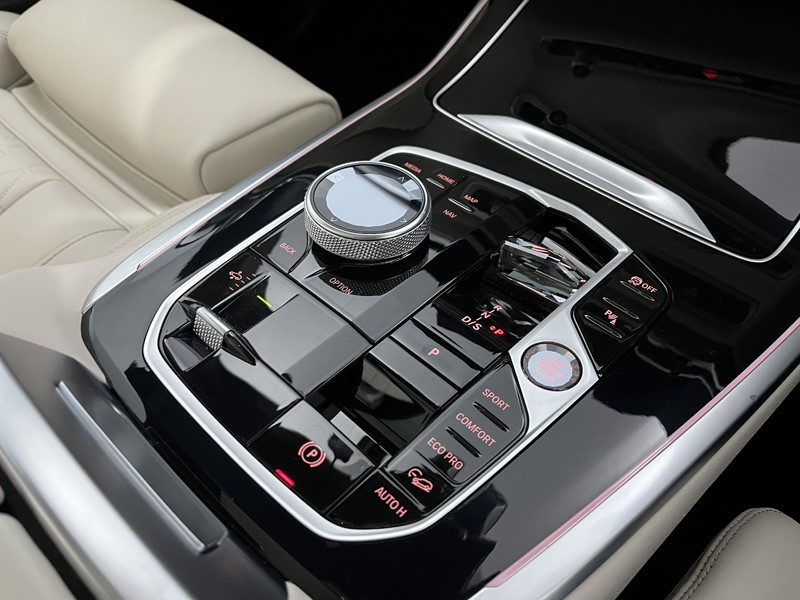 2024 (24) BMW X7 xDrive40d MHT M Sport 5dr Step Auto 5263129