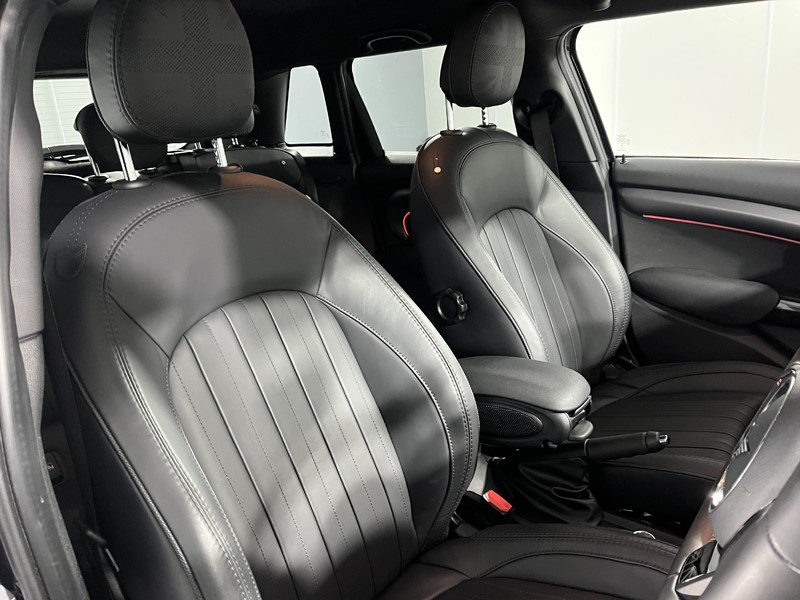 2023 (23) MINI HATCHBACK 1.5 Cooper Exclusive Premium 5dr Auto 5270037