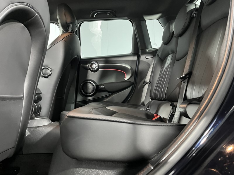 2023 (23) MINI HATCHBACK 1.5 Cooper Exclusive Premium 5dr Auto 5270060