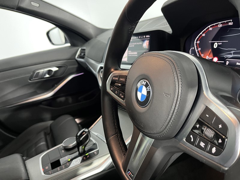 2021 (21) BMW 3 SERIES 320i M Sport 5dr Step Auto 5245279