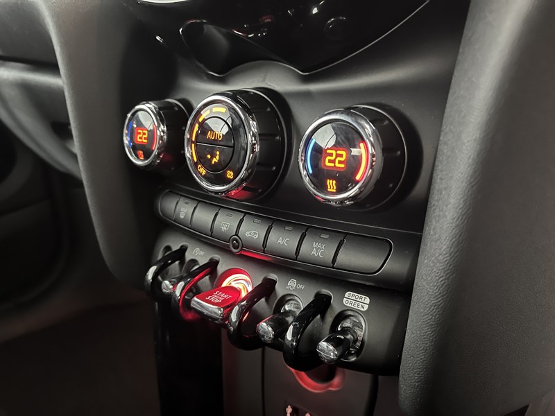 2017 (67) MINI CONVERTIBLE 2.0 Cooper S 2dr 5308471