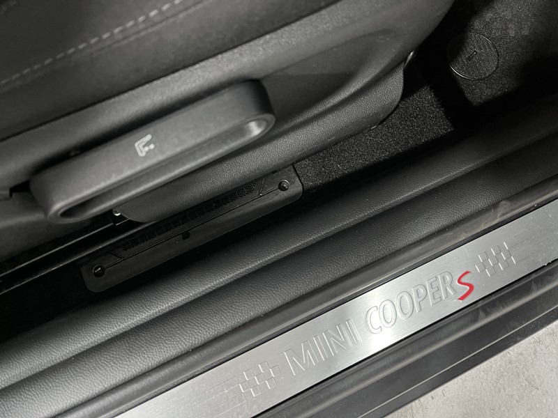 2017 (67) MINI CONVERTIBLE 2.0 Cooper S 2dr 5308460