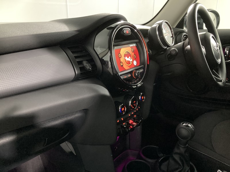 2019 (69) MINI HATCHBACK 1.5 Cooper Classic II 3dr 5245650