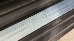 2019 (69) MINI HATCHBACK 1.5 Cooper Classic II 3dr 5245661