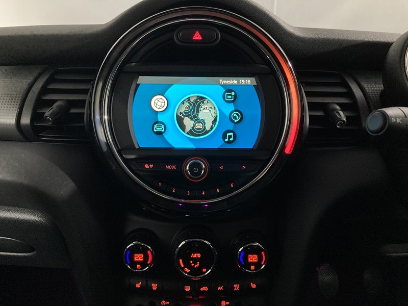 2019 (69) MINI HATCHBACK 1.5 Cooper Classic II 3dr 5245651