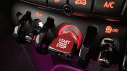 2019 (69) MINI HATCHBACK 1.5 Cooper Classic II 3dr 5245672