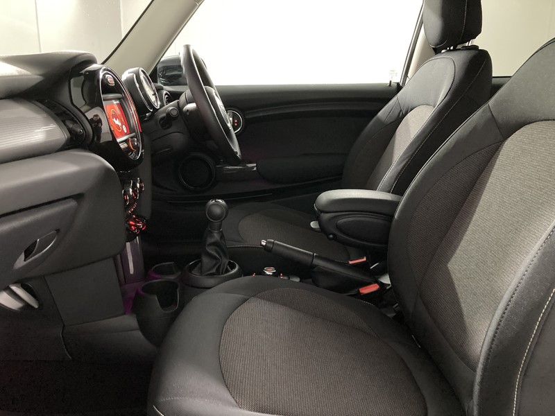 2019 (69) MINI HATCHBACK 1.5 Cooper Classic II 3dr 5245677