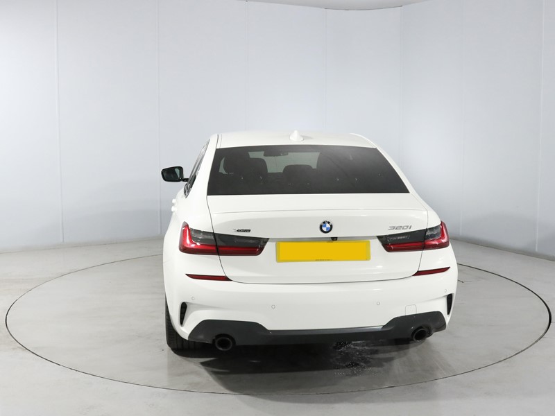 2022 (22) BMW 3 SERIES 320i xDrive M Sport 4dr Step Auto 5281240