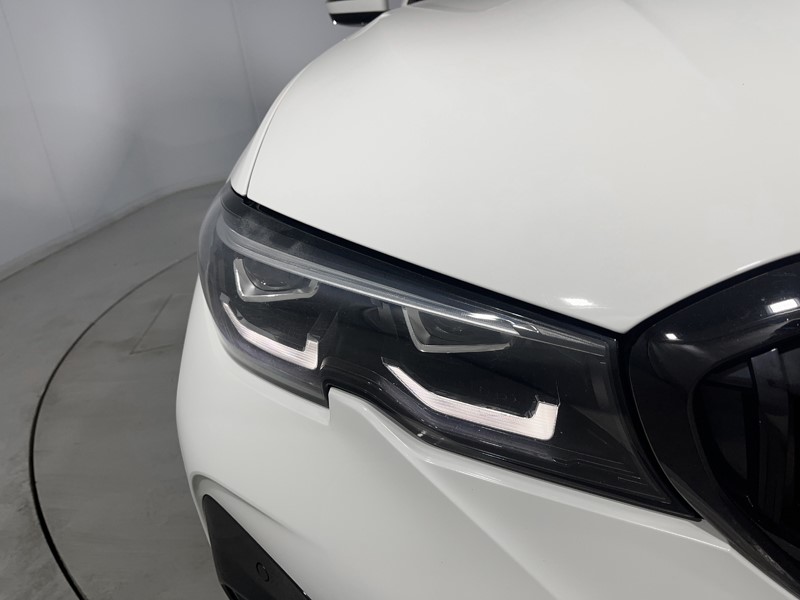 2022 (22) BMW 3 SERIES 320i xDrive M Sport 4dr Step Auto 5281265