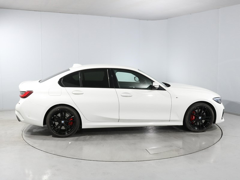 2022 (22) BMW 3 SERIES 320i xDrive M Sport 4dr Step Auto 5281228