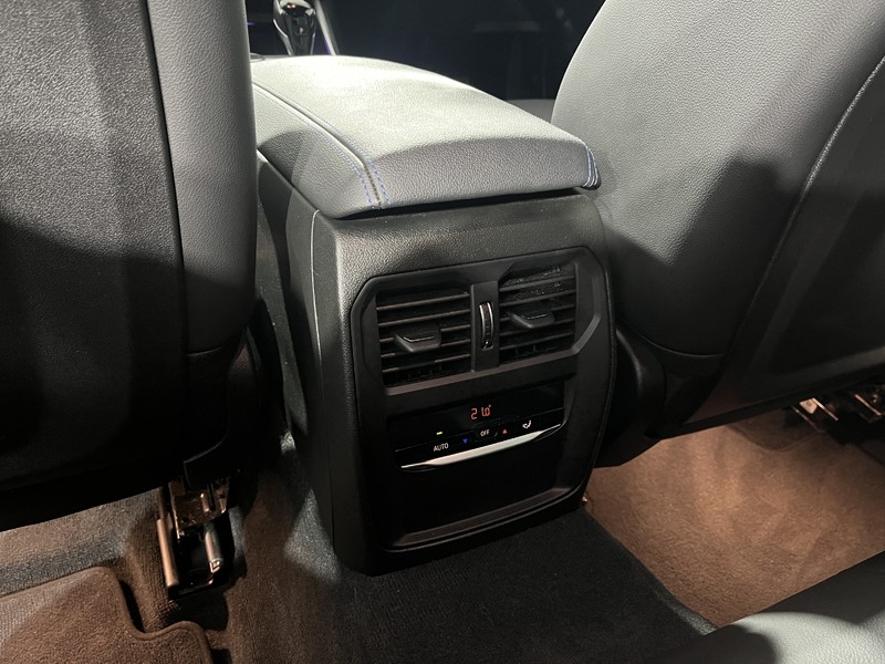 2022 (22) BMW 3 SERIES 320i xDrive M Sport 4dr Step Auto 5281264