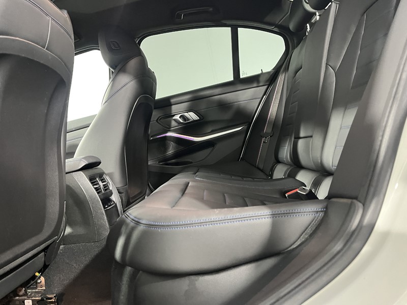 2022 (22) BMW 3 SERIES 320i xDrive M Sport 4dr Step Auto 5281261