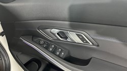 2022 (22) BMW 3 SERIES 320i xDrive M Sport 4dr Step Auto 5281245