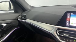 2022 (22) BMW 3 SERIES 320i xDrive M Sport 4dr Step Auto 5281251