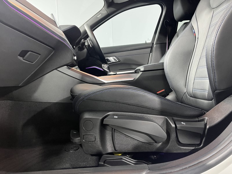 2022 (22) BMW 3 SERIES 320i xDrive M Sport 4dr Step Auto 5281260