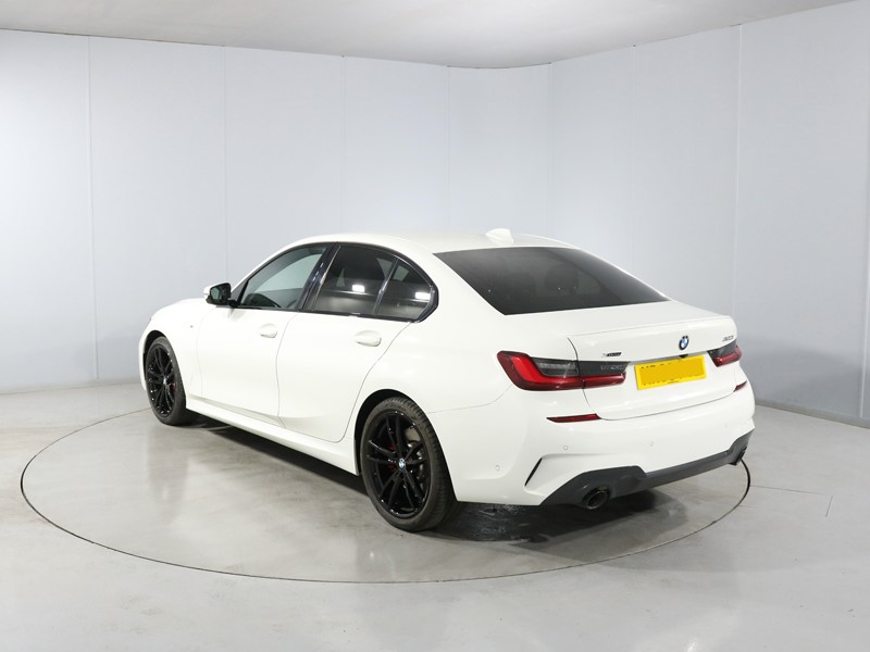 2022 (22) BMW 3 SERIES 320i xDrive M Sport 4dr Step Auto 5281227