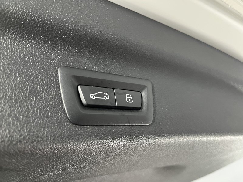 2023 (72) BMW X1 sDrive 18d xLine 5dr Step Auto 5297610