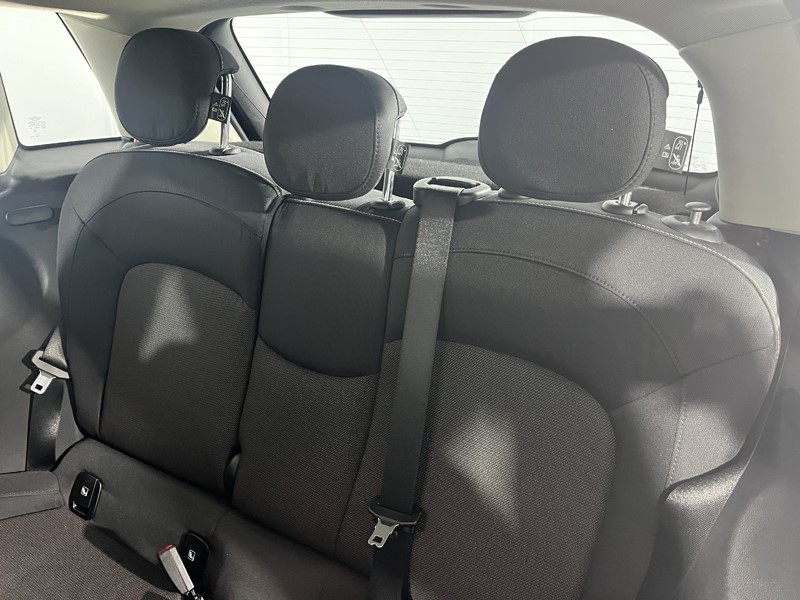 2023 (23) MINI HATCHBACK 1.5 Cooper Classic Premium 5dr 5281350