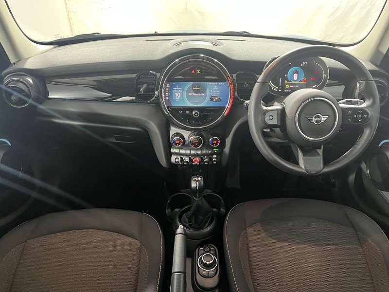 2023 (23) MINI HATCHBACK 1.5 Cooper Classic Premium 5dr 5281344
