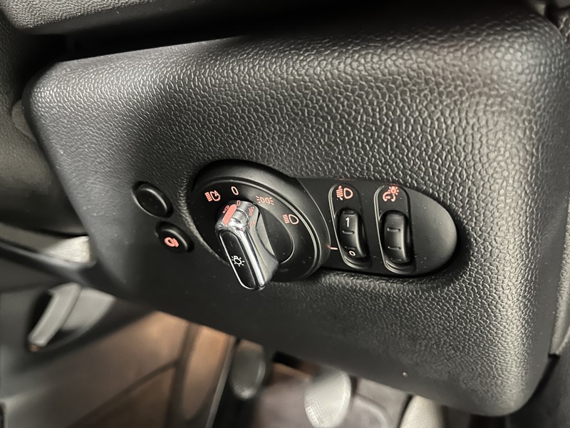 2023 (23) MINI HATCHBACK 1.5 Cooper Classic Premium 5dr 5281356