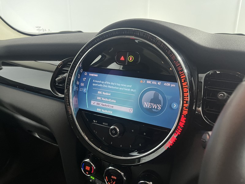 2023 (23) MINI HATCHBACK 1.5 Cooper Classic Premium 5dr 5281362