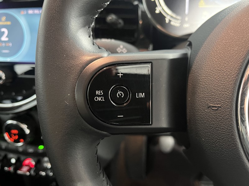 2023 (23) MINI HATCHBACK 1.5 Cooper Classic Premium 5dr 5281358