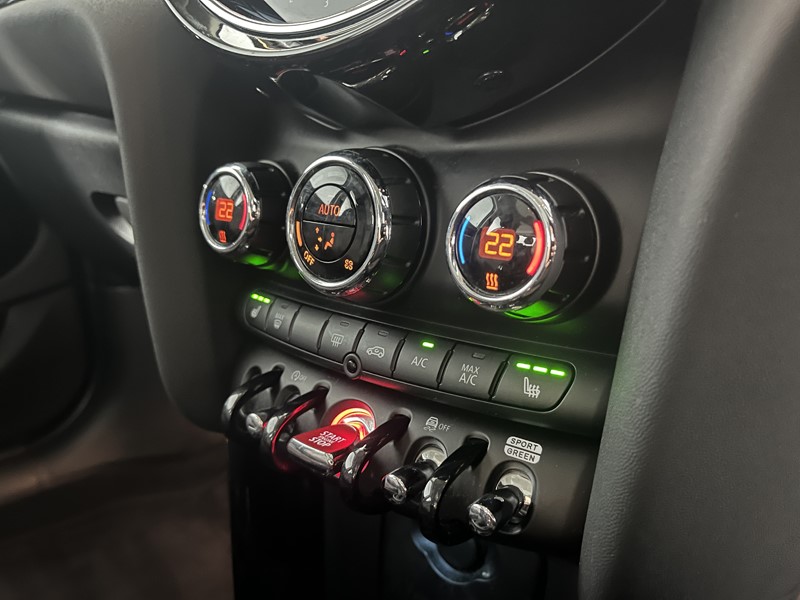 2023 (23) MINI HATCHBACK 1.5 Cooper Classic Premium 5dr 5281363