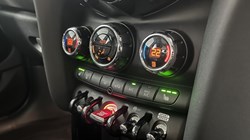 2023 (23) MINI HATCHBACK 1.5 Cooper Classic Premium 5dr 5281363