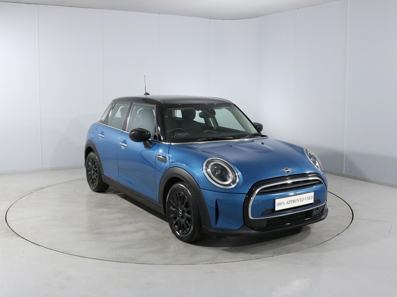 2023 (23) MINI HATCHBACK 1.5 Cooper Classic Premium 5dr