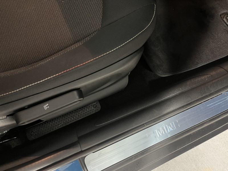 2023 (23) MINI HATCHBACK 1.5 Cooper Classic Premium 5dr 5281354