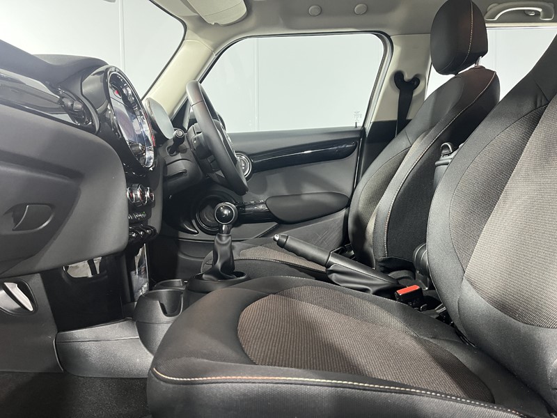 2021 (21) MINI HATCHBACK 1.5 Cooper Classic 5dr 5291621