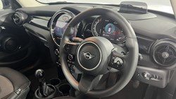 2021 (21) MINI HATCHBACK 1.5 Cooper Classic 5dr 5291591
