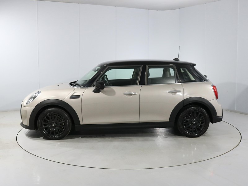 2021 (21) MINI HATCHBACK 1.5 Cooper Classic 5dr 5291631